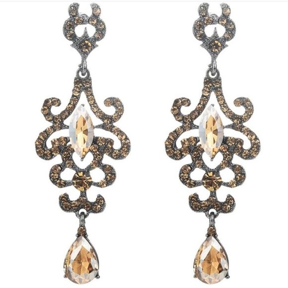 Elegant Gold and Silver Filigree Drop Earrings - Picture 3 of 3
